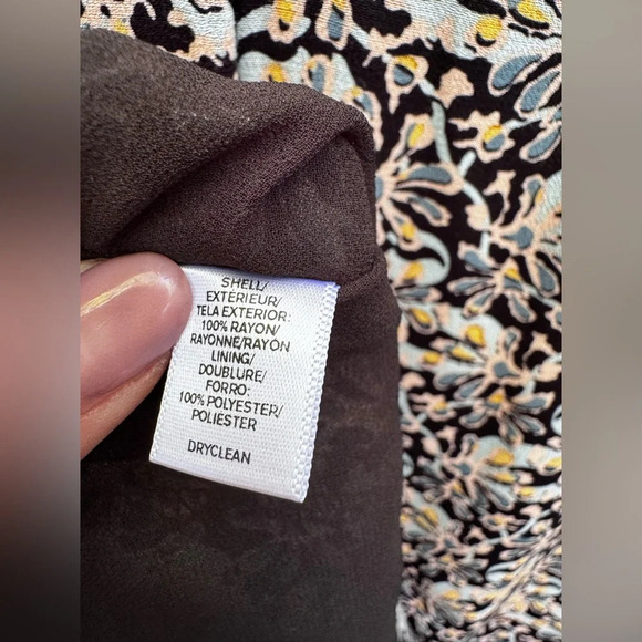 NWT Loft long sleeve floral tie-waist dress, v-neck collar, size small - Picture 14 of 16